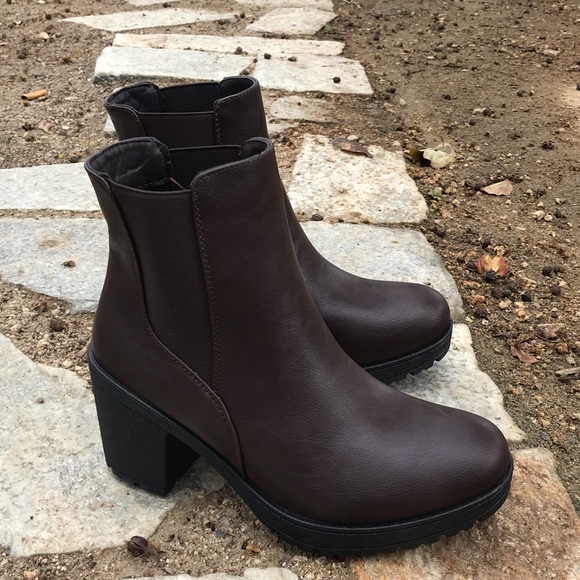 New beautiful brown boots - Picture 5 of 7